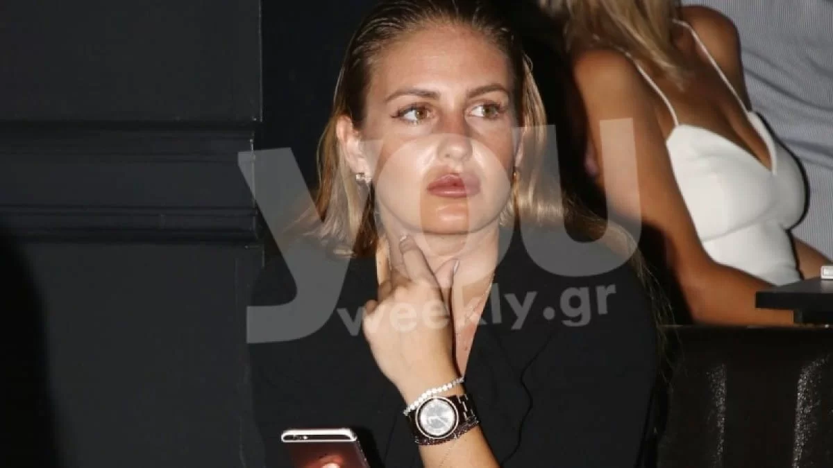 Χωρίς ίχνος μακιγιάζ ξαπλωμένη στην αιώρα - Η Κατερίνα Δαλάκα πιο ευτυχισμένη από ποτέ στην Χαλκιδική