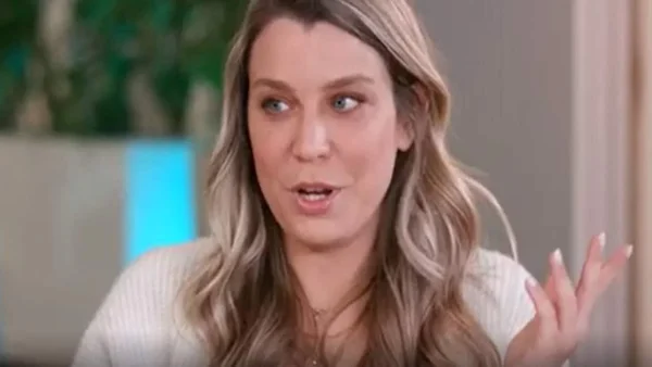 «Ένα ολόκληρο χωριό βρωμάει ψοφίμι!» - Οργισμένη η Κατρίνα Τσάνταλη καταγγέλει την Περιφέρεια Ηγουμενίτσας