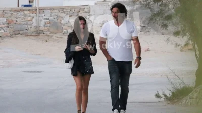 Του τα φόρτωσε όλα και εκείνη πόζαρε σαν μοντέλο - Η απίστευτη φωτογραφία του Κοκκινάκη με την Κανελλοπούλου