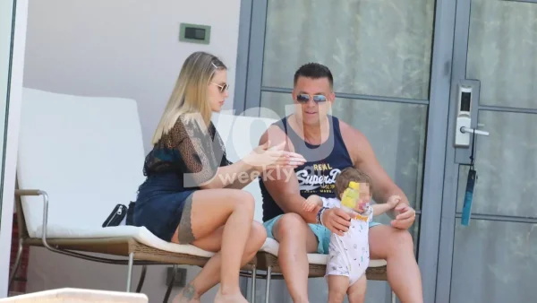 Βαλεντίνη Παπαδάκη - Κώστας Σόμμερ: Τρελά ερωτευμένοι στη Ρόδο στον 5ο μήνα της εγκυμοσύνης