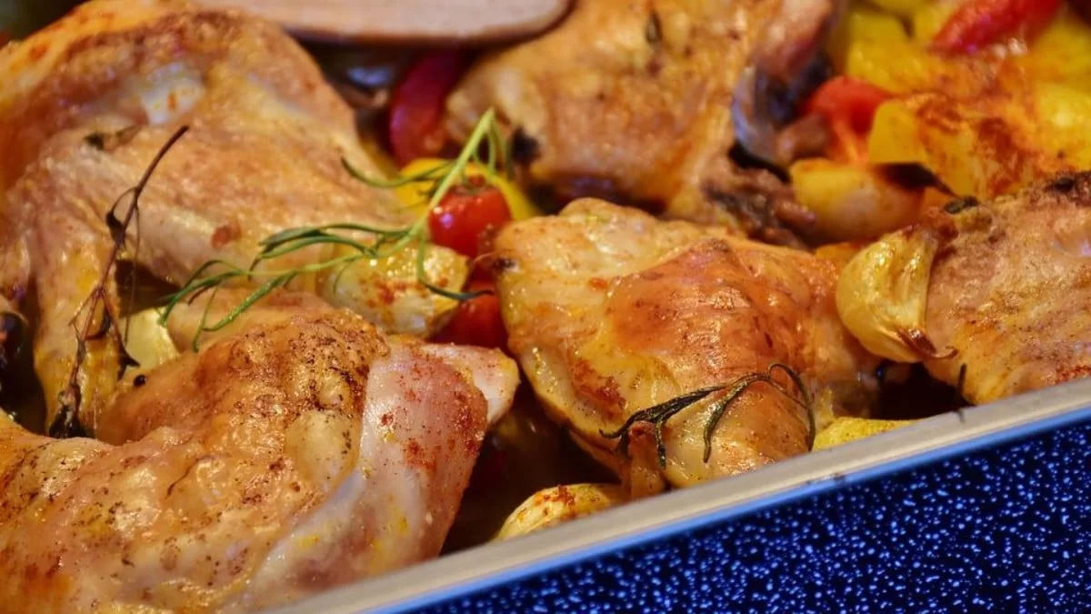 Για να βγει ζουμερό και νόστιμο - Τα 4 βήματα για να πετύχετε το τέλειο κοτόπουλο