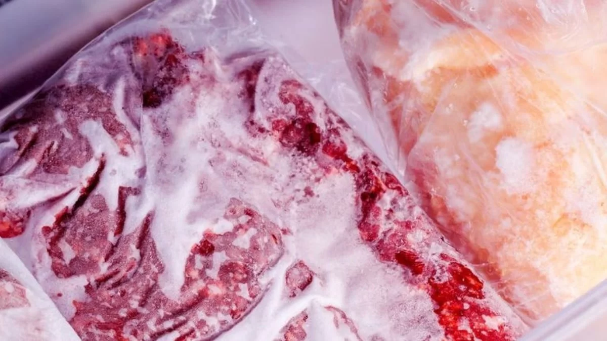 Το λάθος που κάνουμε όλοι με τον κιμά - Πώς θα γίνει το τέλειο ξεπάγωμα με 3 απλά βήματα