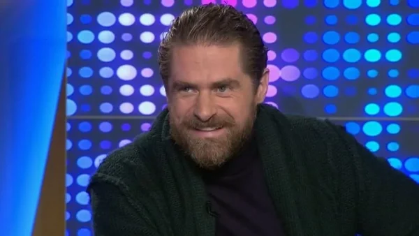 Κάνει βουτιές λίγο πριν μπει φυλακή στο Σασμό - Στιγμές ξεγνοιασιάς για τον Δημήτρη Λάλο