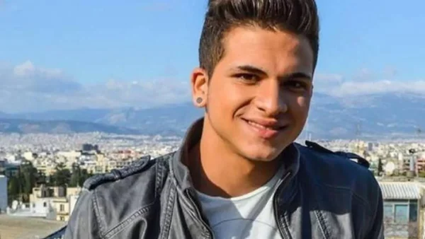 Πατέρας για πρώτη φορά ο Στέλιος Λεγάκης - Κρατά την κοιλίτσα της συντρόφου του και το ανακοινώνει