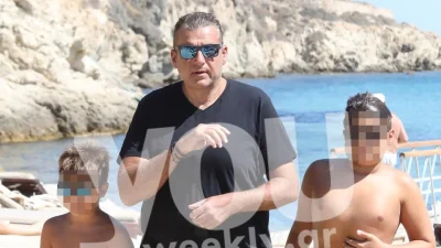 Χαλί να τον πατήσουν - Μοναδικές στιγμές για τον Λιάγκα στο Λονδίνο μαζί με τους γιους του, Γιάννη & Δημήτρη