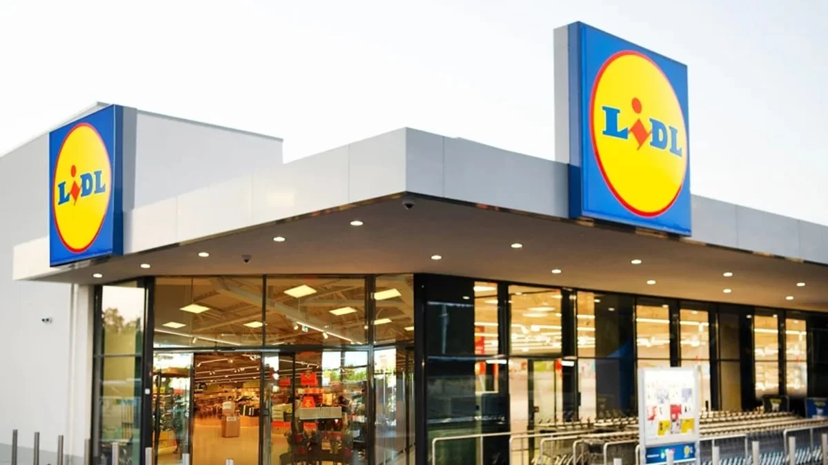 Ατελείωτες οι ουρές στα ταμεία - Τι θα συμβεί την Τρίτη (16/8) στα Lidl