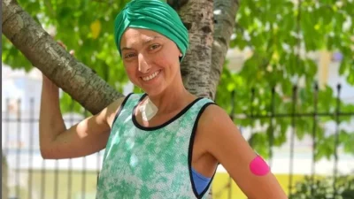 «Το ότι βγαίνω φωτογραφίες δεν σημαίνει ότι...» - Το μήνυμα της Ρεγγίνας Μακέδου από το κρεβάτι του νοσοκομείου