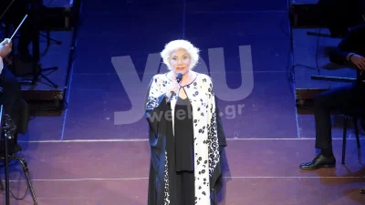 Την καταχειροκροτούσαν τα παιδιά και τα εγγόνια της - Συγκινητικές στιγμές για την Μαρινέλλα στο Ηρώδειο