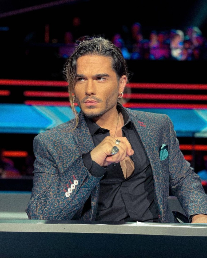 Μάστορας Καληφώνη διαφορά ηλικίας