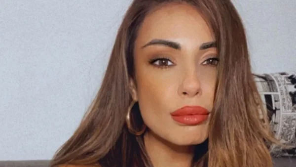 «Οι κρίσεις πανικού με έκαναν...» - "Έσπασε" τη σιωπή της η Μίνα Αρναούτη 6,5 χρόνια μετά το τροχαίο του Παντελή Παντελίδη