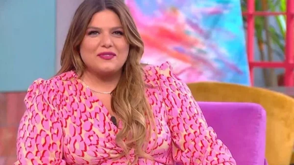 «Για πολλούς ήμουν η κόρη της Βίκυς...» - Τα "όχι" της Μπάρκα στην τηλεόραση πριν γίνει παρουσιάστρια