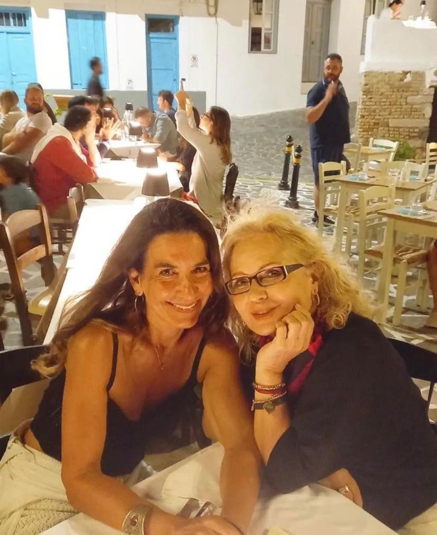 Νικολούλη - Διακοπές