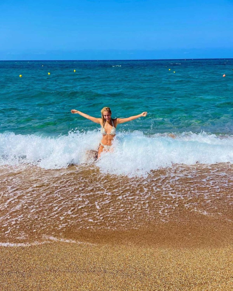 Δούκισσα Νομικού σώμα μαγιό