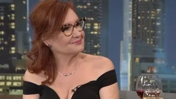 «Κατά διαστήματα απομακρυνόμαστε, είχαμε φτάσει κοντά στο...» - Η σπάνια εξομολόγηση της Φωτεινής Ντεμίρη για το γάμο της