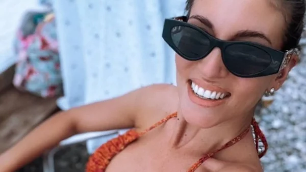 «Κάτι από καλοκαίρι...» - Με τα παιδιά και την ανιψιά της στην ιδιαίτερη πατρίδα της η Αθηνά Οικονομάκου