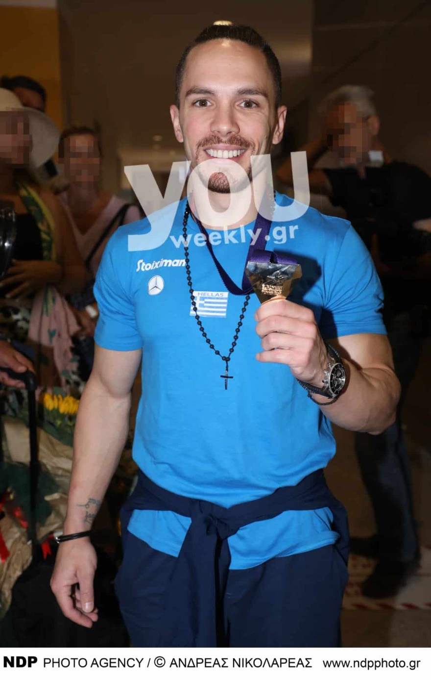 Ο Λευτέρης Πετρούνιας με το χρυσό του μετάλλιο