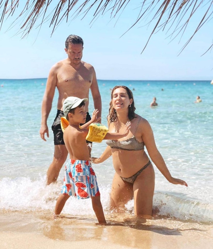 Οι νέες φωτογραφίες της Αντιγόνης Ψυχράμη με την φουσκωμένη της κοιλίτσα