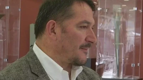 «Δεν άξιζε σε εμάς τους Βορειοηπειρώτες...» - Ο Πύρρος Δήμας "σπάει" τη σιωπή του και αποκαλύπτει