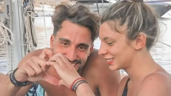 ''Και έτσι μαζί χτίζουμε...'' - Πιο ερωτευμένοι από ποτέ Σάκης Κατσούλης και Μαριαλένα Ρουμελιώτη