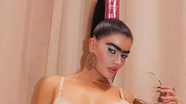 Δεν άφησε πολλά στην φαντασία - Η Σοφία Χατζηπαντελή με διάφανα αποκαλυπτικά εσώρουχα