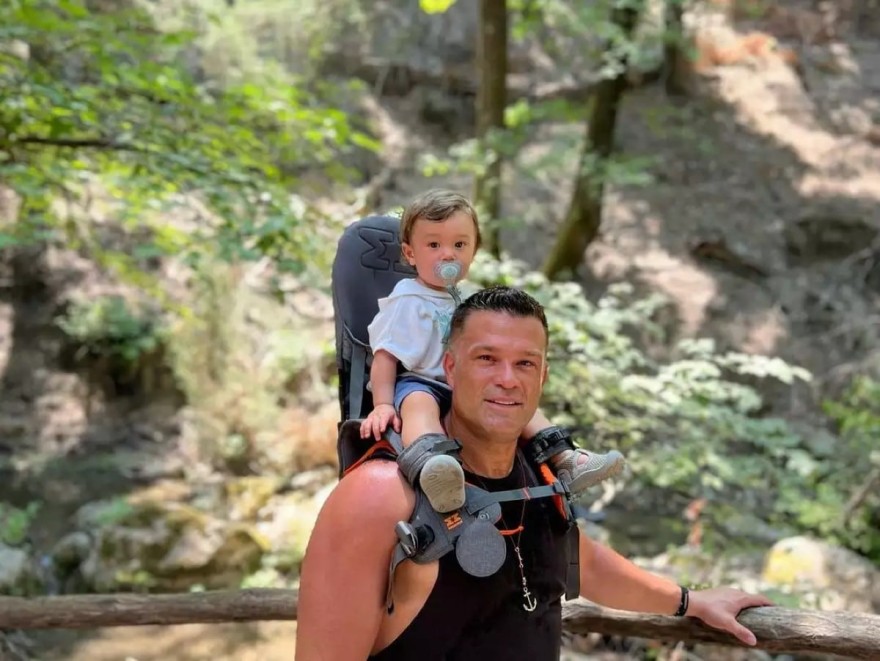 Ο μπαμπάς Κώστας Σόμμερ με τον γιο του Ιάσωνα