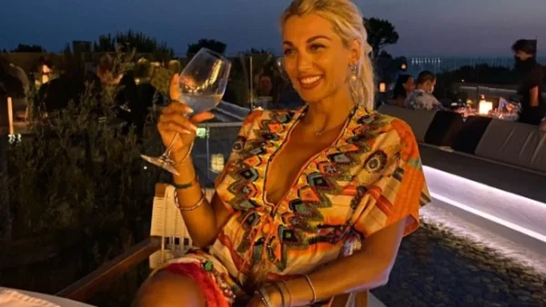 Είχε καιρό να ανεβάσει πρόσφατη φωτογραφία - Η νέα ανάρτηση της Σπυροπούλου κρύβοντας την κοιλίτσα της