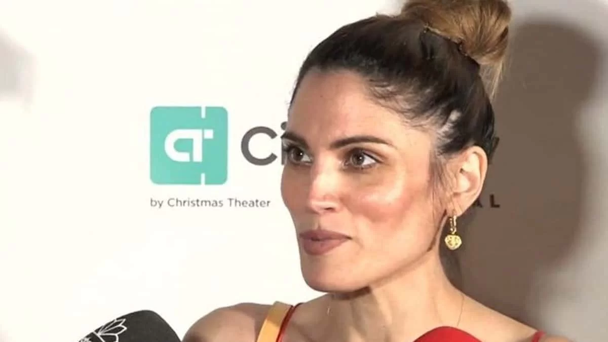 Εκεί και οι δύο εγκυμονούσες - Μετά την Τούνη στην Κρήτη την ίδια μέρα και η Συνατσάκη για διακοπές