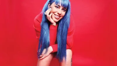 Super Κική: Στην παραλία παρέα με τον Κοψιάλη junior και senior