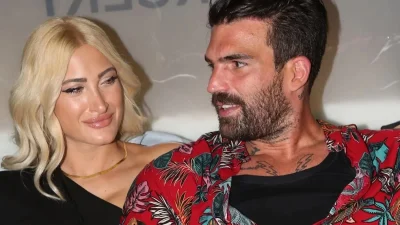 Βραδινή έξοδος μετά από καιρό για την εγκυμονούσα Τούνη - Βόλταρε με τον Αλεξάνδρου στη Θεσσαλονίκη