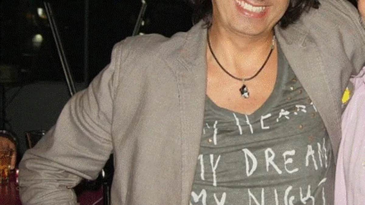 Έφυγε από τη ζωή Έλληνας ραδιοφωνικός παραγωγός  - Πέθανε με το χαμόγελο στα χείλη