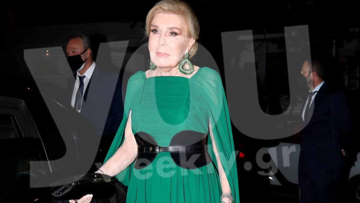 Κάνει τουρ στα νησιά της Ελλάδας - Η σπάνια φωτογραφία του δισέγγονου της Μαριάννας Βαρδινογιάννη