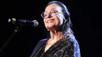 Σήμερα είναι σαν αδέλφια - Αυτός είναι ο πρώτος σύζυγος της Χάρις Αλεξίου με τον οποίο υιοθέτησαν τον Μάνο