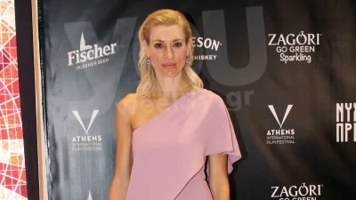 Η Ζέτα Δούκα είπε "αντίο" στο ξανθό - Τόλμησε και έκανε την μεγάλη αλλαγή στα μαλλιά της