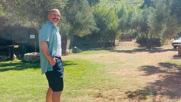 Ακυρώθηκε τελευταία στιγμή η πρεμιέρα του Νίκου Μουτσινά στον ΣΚΑΙ - Η απόφαση του σταθμού