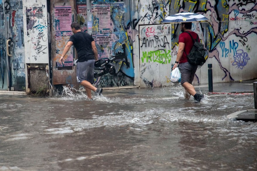 Έντονα αναμένονται τα φαινόμενα τις επόμενες ώρες