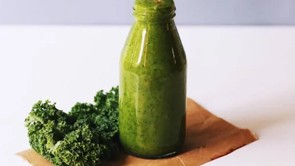 Η ζυγαριά θα γίνει συμμαχός σου - Το σπιτικό ρόφημα με 4 υλικά που θα σε κάνει να φαίνεσαι "μισή"