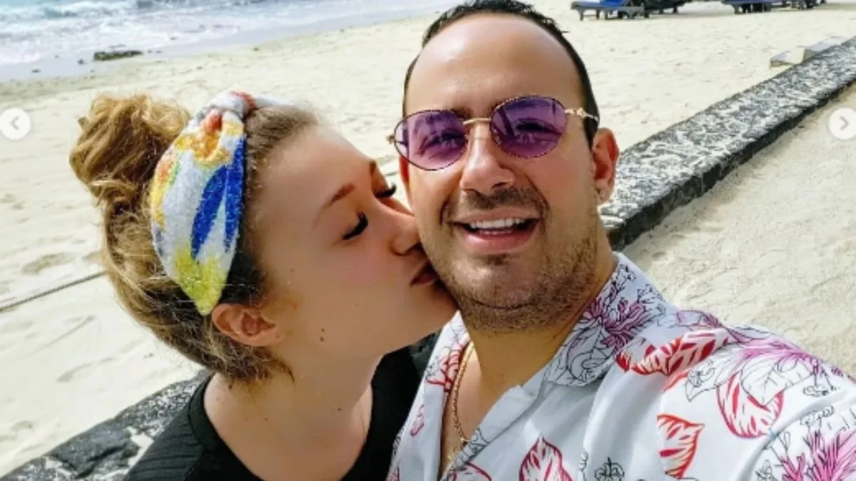 Χωμένοι μες τα λουλούδια - Νέα στιγμιότυπα Μαυρικίου και Ζήση από το ταξίδι του μέλιτος στον Μαυρίκιο