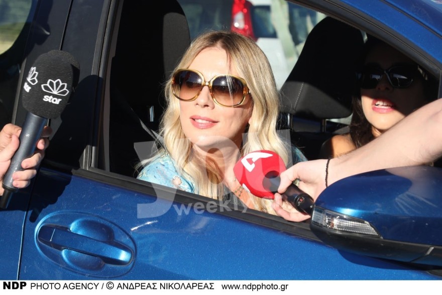 Παντρεύονται αυτήν την ώρα σε πύργο Φωτεινή Αθερίδου και Κωνσταντίνος Μαγκλάρας φωτογραφίες