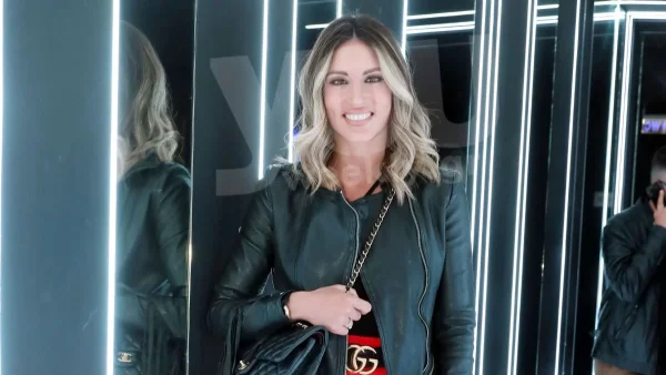 Με μαύρο "καυτό" μπικίνι πόζαρε στις θάλασσες της Ιταλίας  - Δεν έχουν τέλος οι διακοπές για την Αθηνά Οικονμάκου