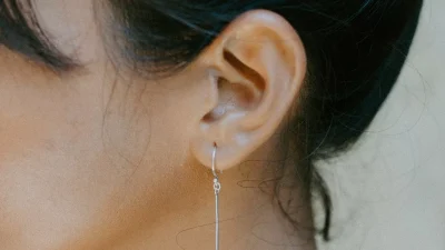 Θα πετάξεις τις μπατονέτες - Πως να καθαρίσεις το κερί από τα αυτιά με μαγειρική σόδα