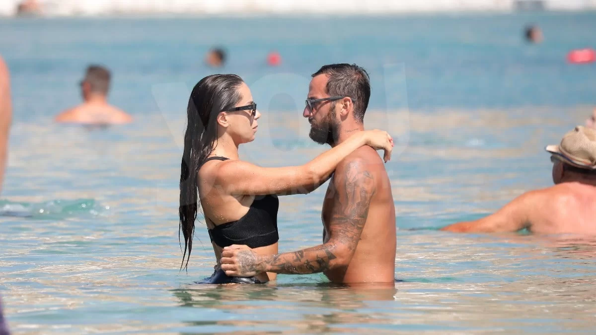 Οι δημόσιες ευχές της Αντωνά για την ονομαστική εορτή του Σοϊλέδη - "Λιώνει" στο πλευρό του