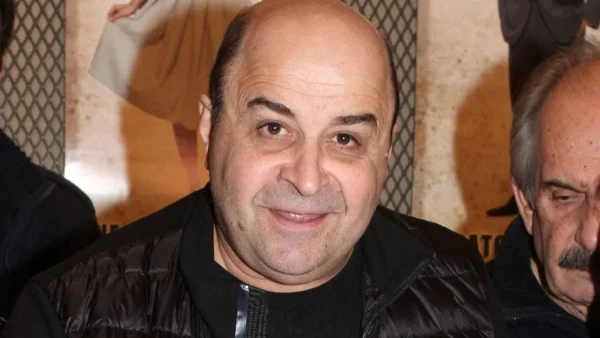 Βαθιά συγκινημένος ο Μάρκος Σεφερλής - Η τρυφερή έκπληξη που δέχτηκε από τον γιο του