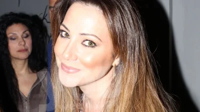 Ξανθιά με πράσινα μάτια και γυμνασμένη - Αδιανόητη η ομοιότητα της Ειρήνης Σκλήβα με την 19χρονη κόρη της