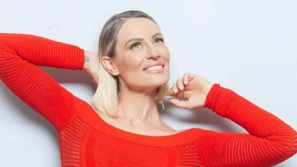 Έτοιμη και ανανεωμένη για την πρεμιέρα της η Ελεονώρα Μελέτη - Η μεγάλη αλλαγή που τόλμησε στα μαλλιά της