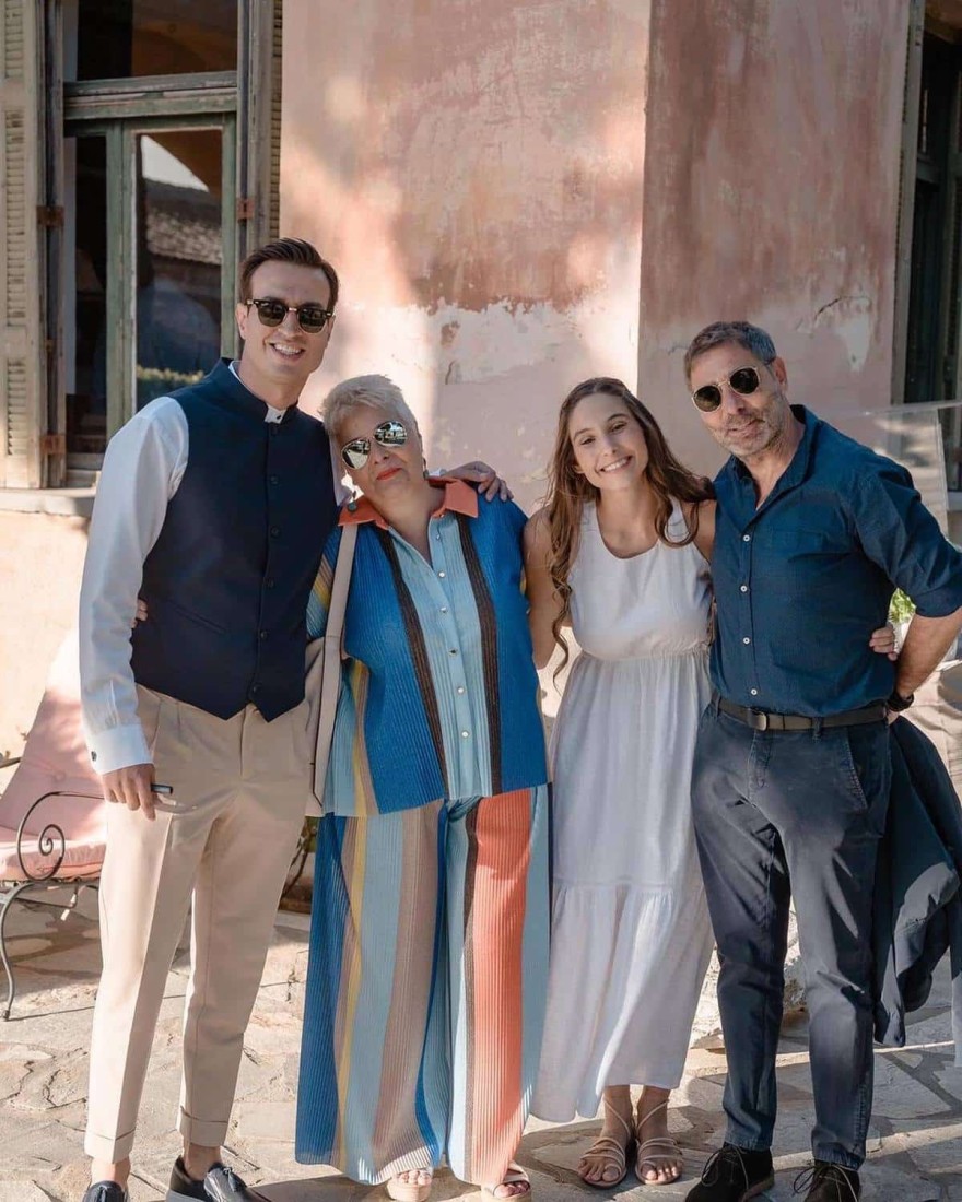 Αθερίδης γάμος κόρης 