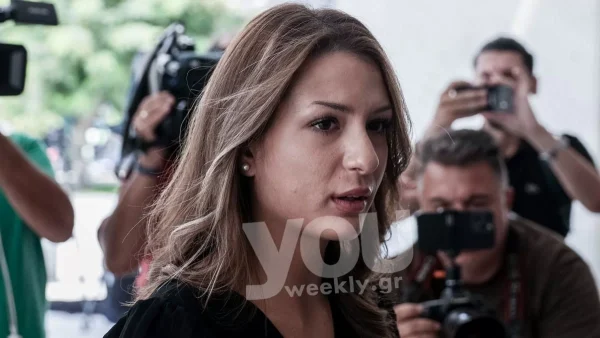 Εμφανώς συγκινημένη στον Άρειο Πάγο η Γεωργία Μπίκα -  Αποκλειστικές φωτογραφίες από το δικαστήριο