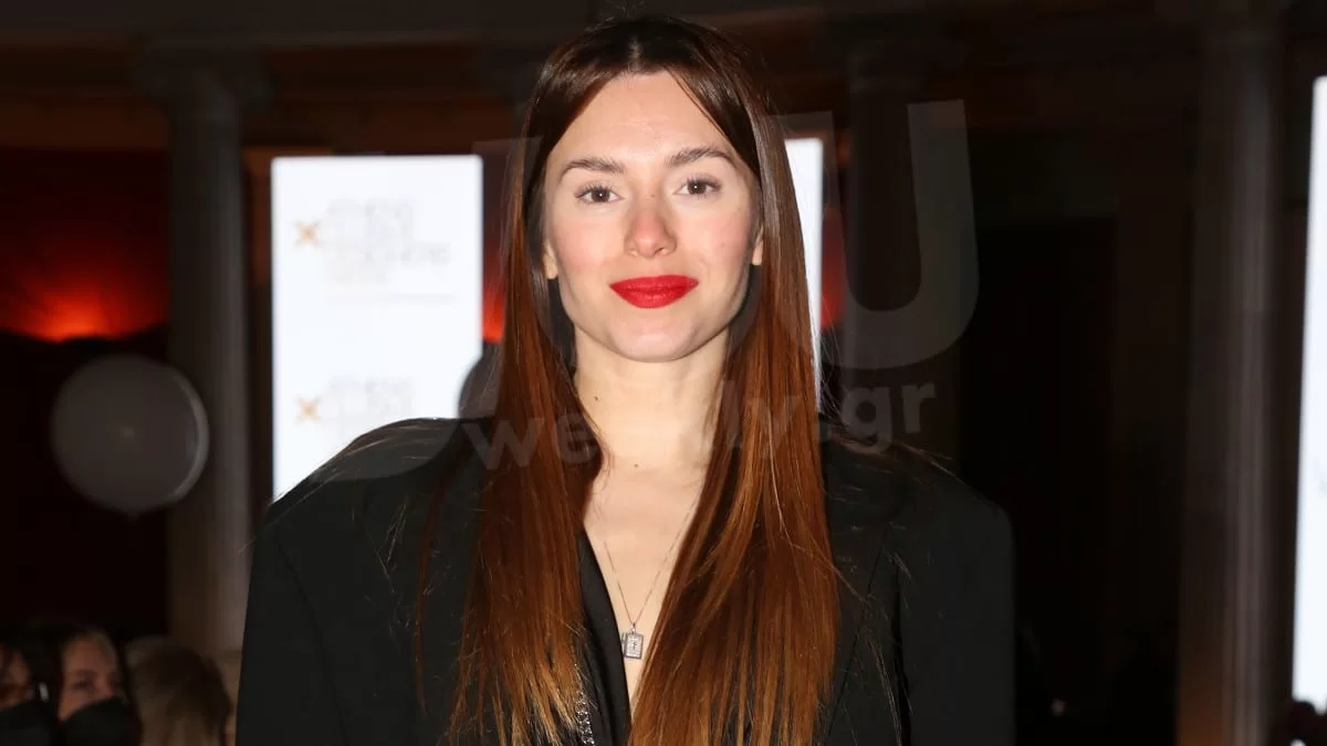 Μια ανάσα πριν γεννήσει η Ιωάννα Σιαμπάνη - Πόζαρε με φουσκωμένη κοιλίτσα στον ένατο μήνα της εγκυμοσύνης της