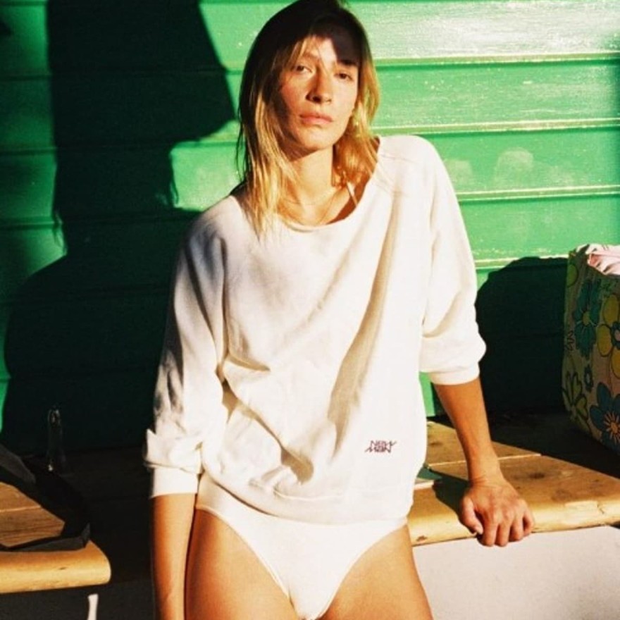 Έτσι περνά το καλοκαίρι της στην Αθήνα η Παπαβλασοπούλου