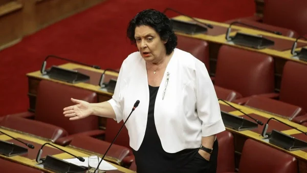 Στιγμές τρόμου για τη Λιάνα Κανέλλη - Ήταν μέσα στο αυτοκίνητό της όταν...