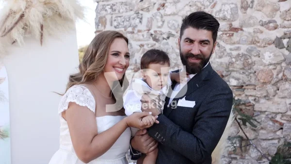 Βάπτισαν το γιο τους Κλέλια Πανταζή και Λευτέρης Τσάκαλος - Αποκλειστικές φωτογραφίες από την όμορφη τελετή